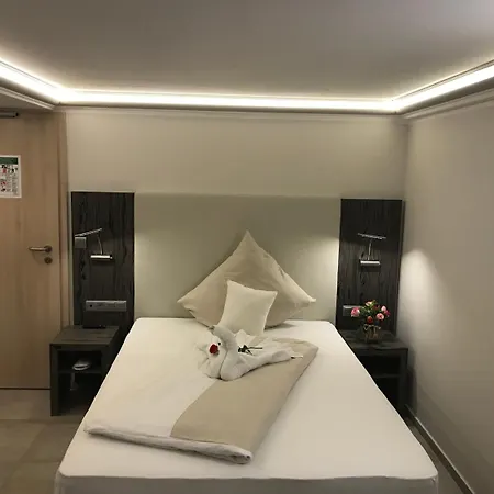 Hotel Sophia 3*